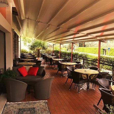 Hotel Anna มัลเชซิเน ภายนอก รูปภาพ